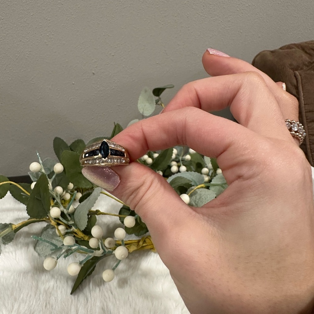 14K White Gold Sapphire & Diamond Ring - Picture 4 of 13